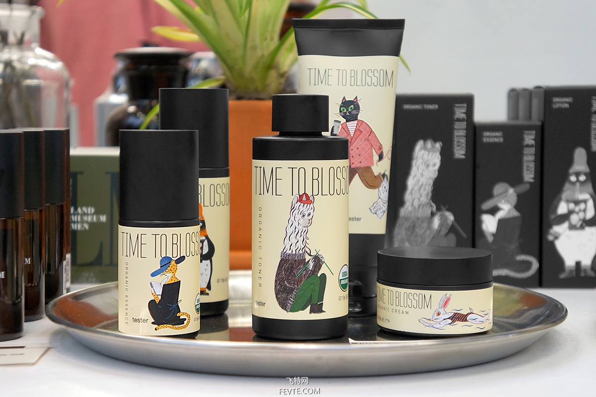 亚克力化妆品瓶子生产厂家告诉你,聚酯塑料PET瓶的开发与应用 亚克力化妆品瓶子生产厂家告诉你,聚酯塑料PET瓶的开发与应用