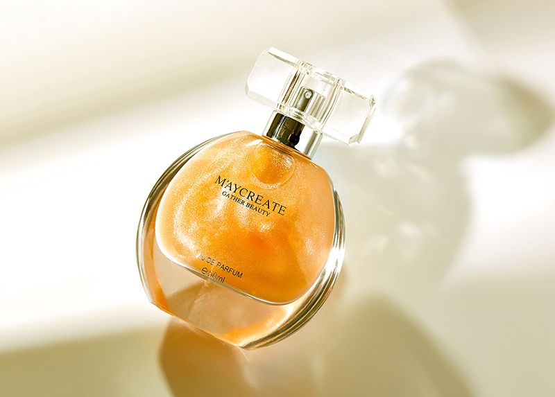 产香水后起直追?香水品类里能诞生一个完美日记吗? 产香水后起直追?香水品类里能诞生一个完美日记吗?