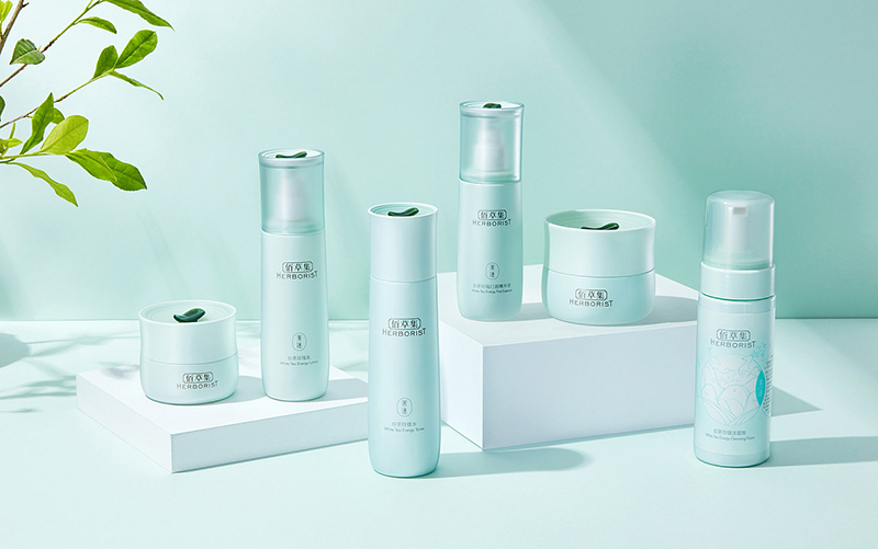 大牌美妆5折起,临期化妆品你愿意买单吗? 大牌美妆5折起,临期化妆品你愿意买单吗?