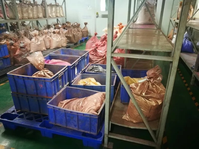 化妆品一路向贵,但你的脸真的价值百万吗? 化妆品一路向贵,但你的脸真的价值百万吗?