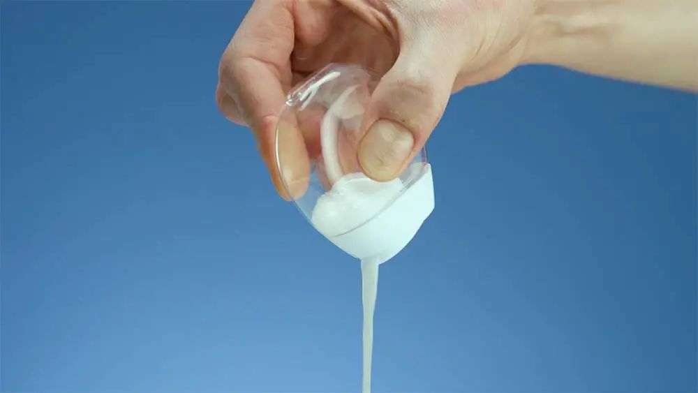 再也不用「挤牙膏」,高露洁换上的「润滑剂」包装,让牙膏从此一滴不剩 再也不用「挤牙膏」,高露洁换上的「润滑剂」包装,让牙膏从此一滴不剩