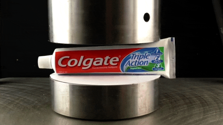 再也不用「挤牙膏」,高露洁换上的「润滑剂」包装,让牙膏从此一滴不剩 再也不用「挤牙膏」,高露洁换上的「润滑剂」包装,让牙膏从此一滴不剩